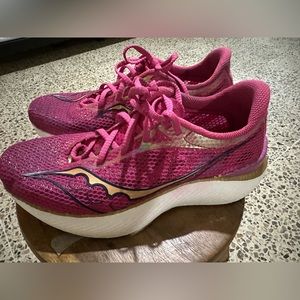 Used Saucony WOMEN'S ENDORPHIN PRO